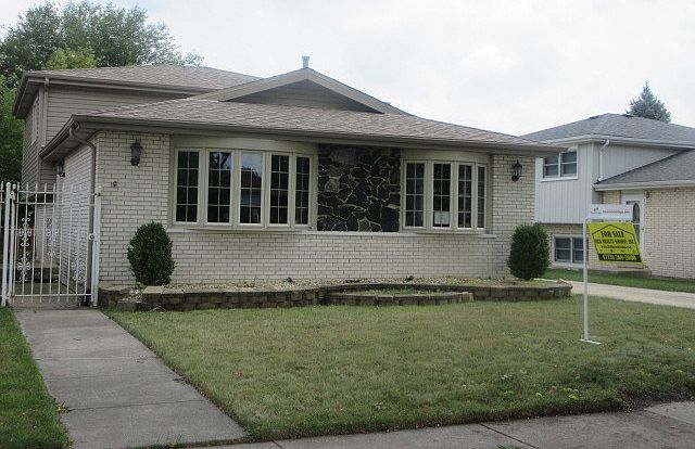 1st image of 10033 Menard Ave