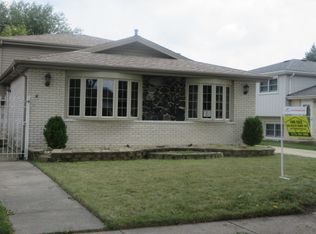 10033 Menard Ave, Oak Lawn, IL 60453