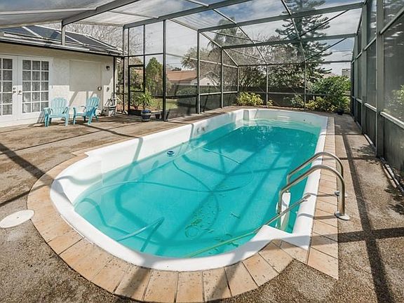 3rd image of 2649 Peachtree Cir E