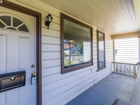 4615 S Water Ave, Portland, OR 97239
