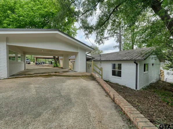 1221 Chateau Ln, Lindale, TX 75771