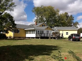 5374 Leland Rd, Waterman, IL 60556