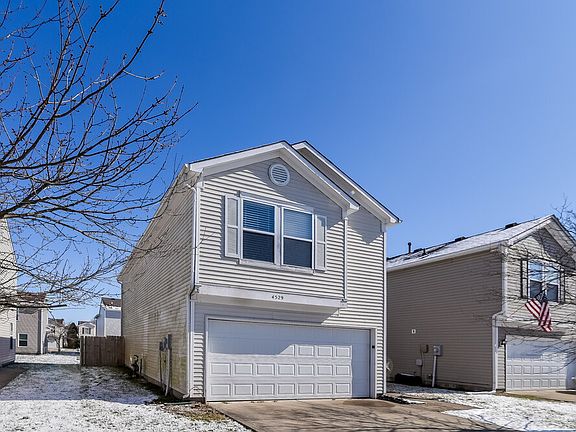 3rd image of 4529 Connaught Dr E
