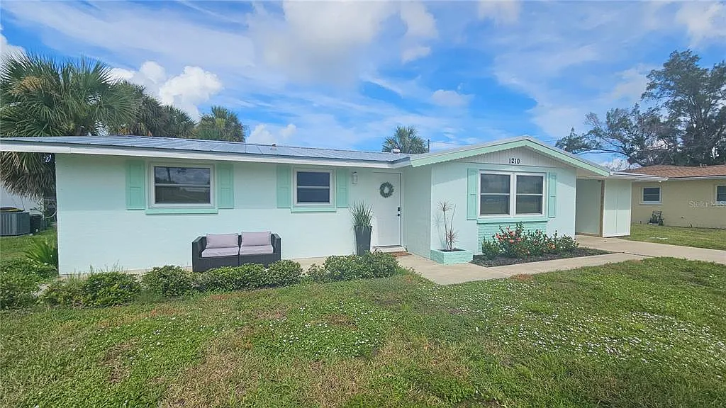2 bed, 2.0 bath, 1063 sqft, $3,300 — Photo 2