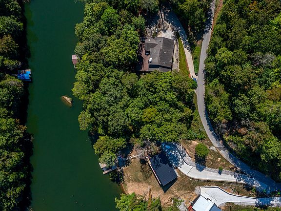 3rd image of 649 Cliffs Edge Rd