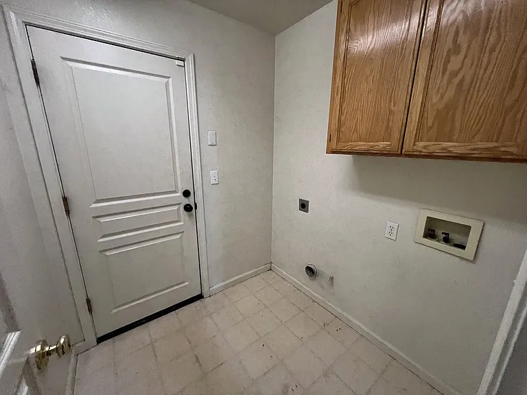 1850 Exeter Dr — Photo 17