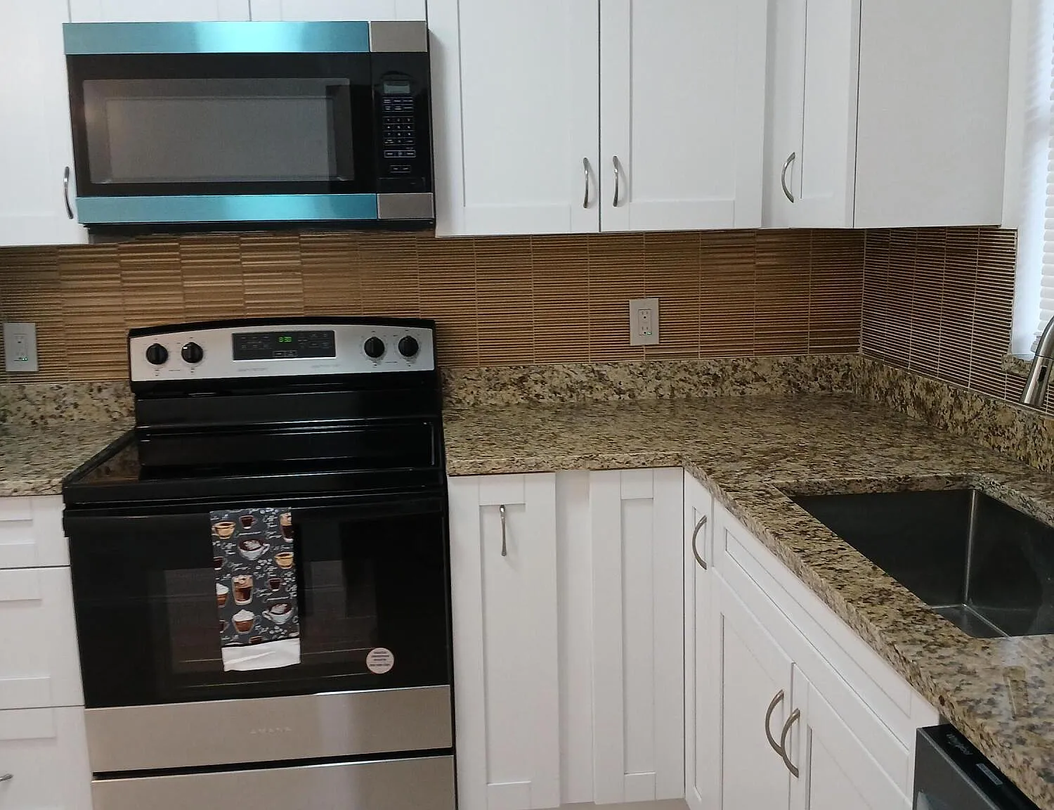 1 bed, 1.5 bath, 1000 sqft, $1,440 — Photo 4