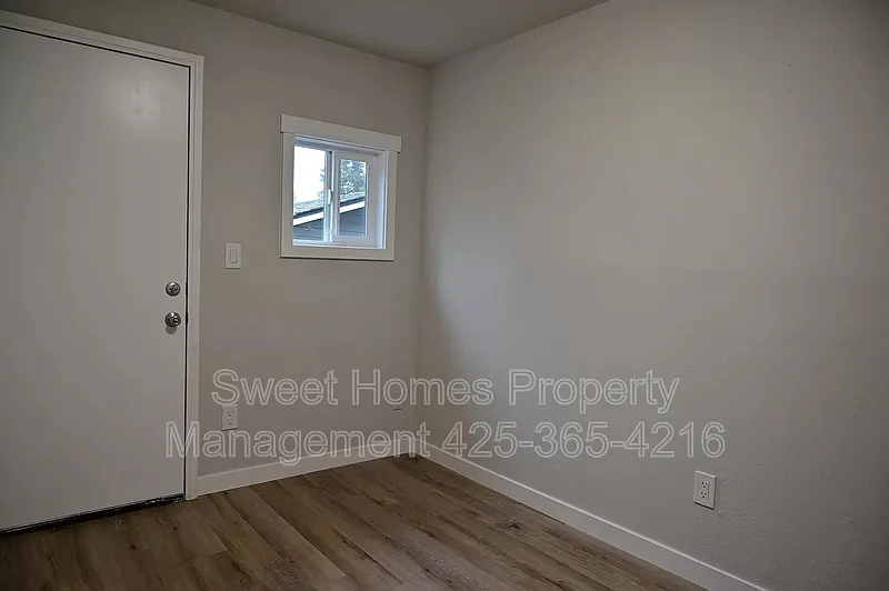 4 bed, 2.0 bath, 1510 sqft, $3,550 — Photo 4