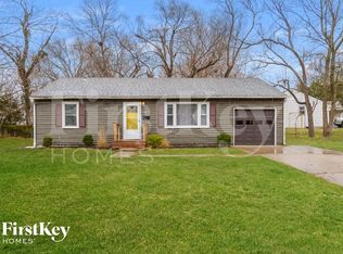 6417 N Campbell St, Gladstone, MO 64118