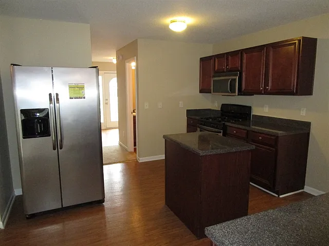 4805 Bridle Point Pkwy — Photo 3