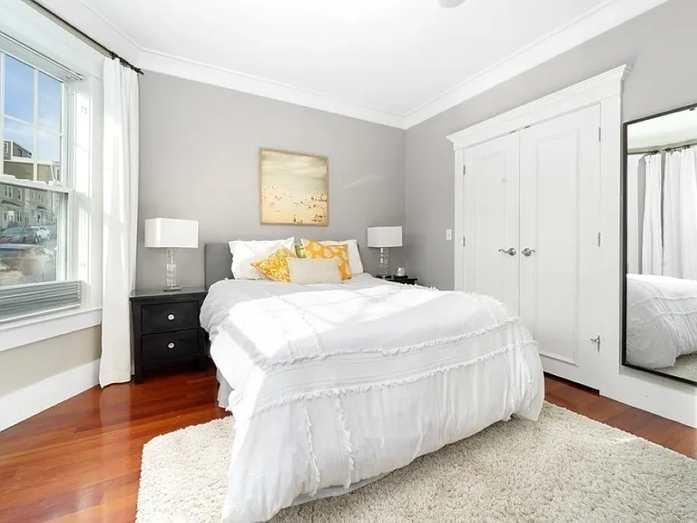 446 E 6th St #1 — Photo 8