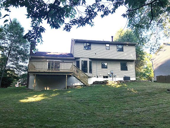 3rd image of 13587 Capetown Ave NW