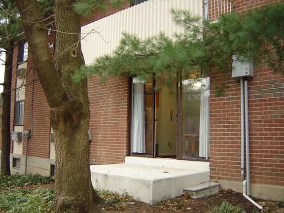 2nd image of 100 E Glenolden Ave APT R15