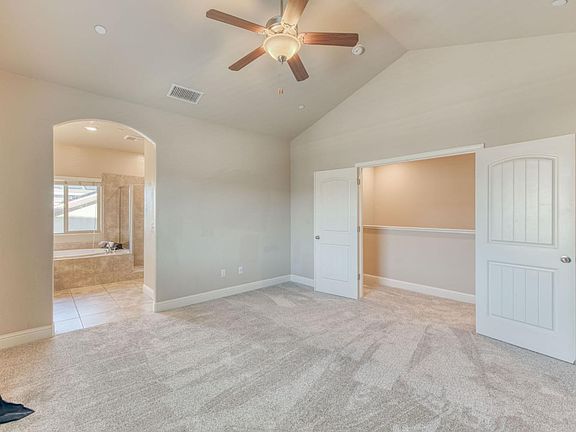 20th image of 3341 N Pearwood Ave