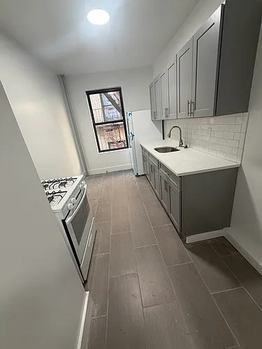 4130 Carpenter Ave #4C Photo 1