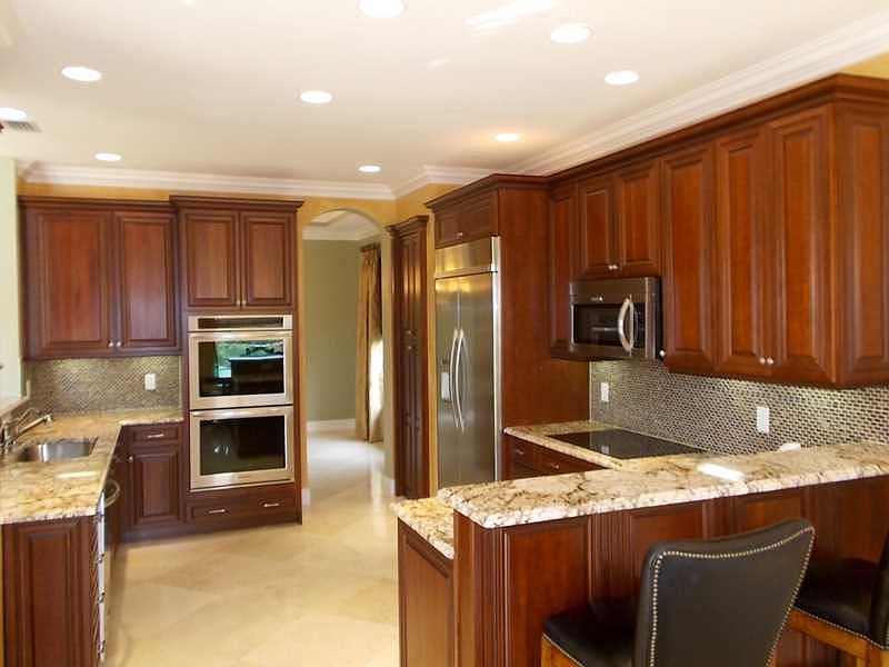 2nd image of 10193 Emerson Street