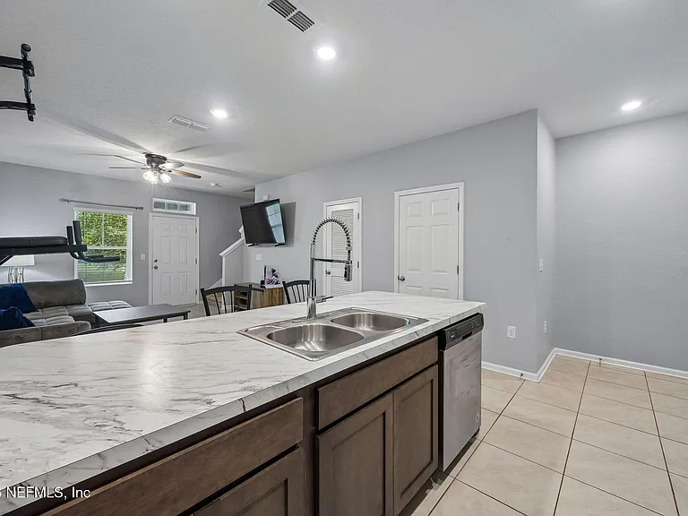 86440 Mainline Rd — Photo 9