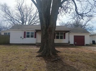 808 E Park St, Tecumseh, OK 74873