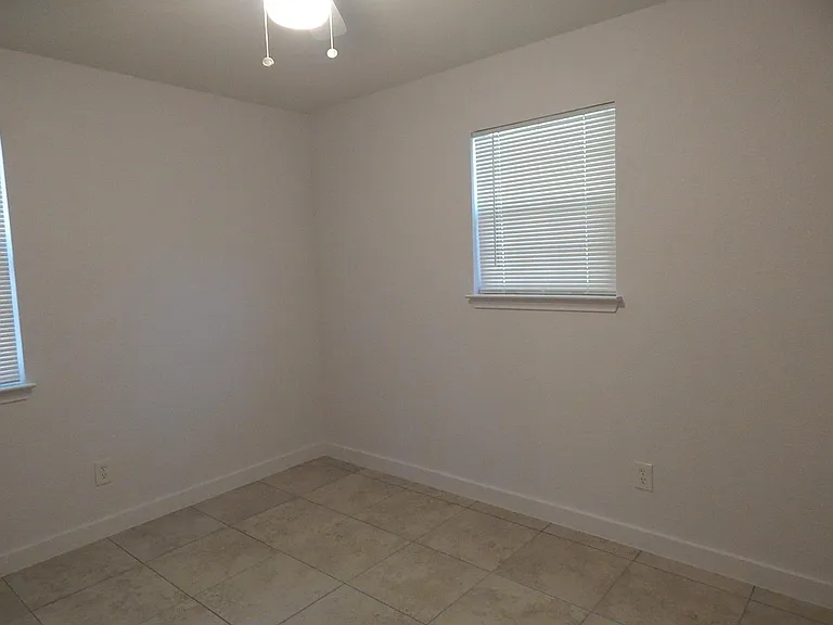 1510 Gordon St — Photo 14