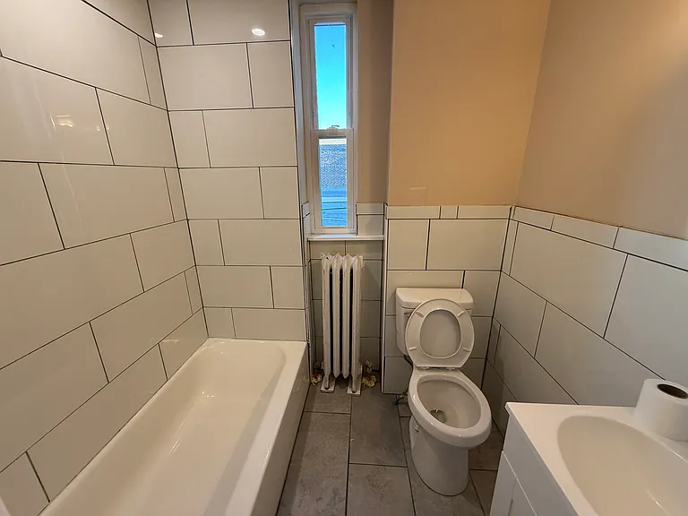 2423 E Allegheny Ave #3 — Photo 8