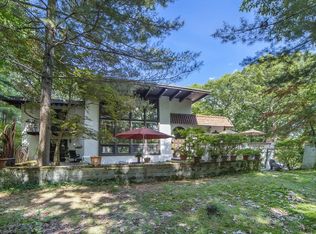 1147 High St, Dedham, MA 02026