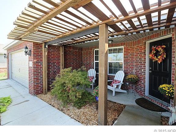 2nd image of 23135 S Bessie Blvd