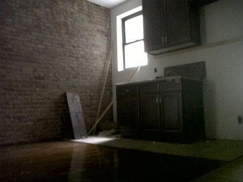 2nd image of 817 Saint Johns Pl APT 3B