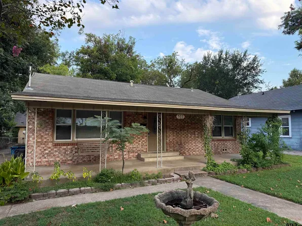 511 N Newsom St, Mineola, TX 75773