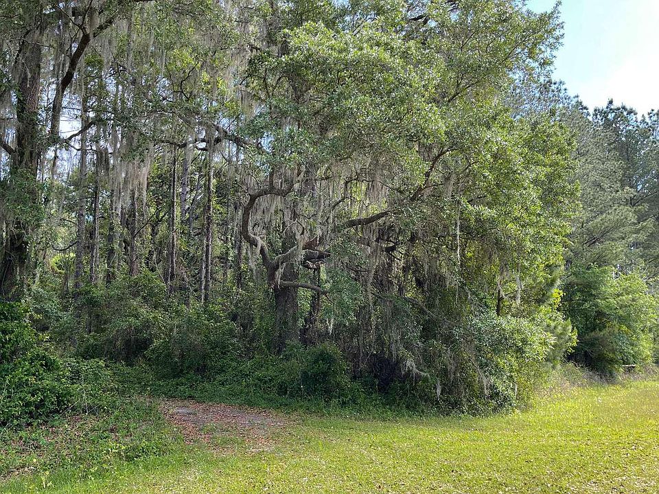 2nd image of 100 Treeline Ct NW