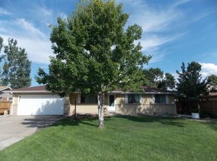 2044 S Garrison St, Lakewood, CO 80227