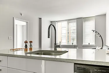 34 Berry Street, #PHB