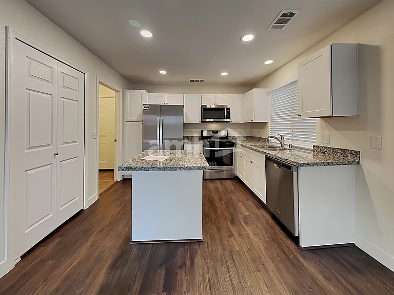 6130 Peach Blossom Ln — Photo 3