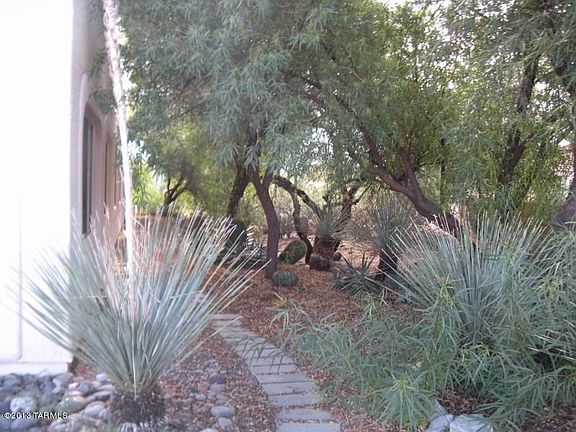 2nd image of 1049 W Calle De Emilia