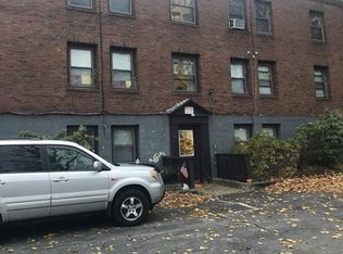 15 Weston Ct APT 8, Braintree, MA 02184