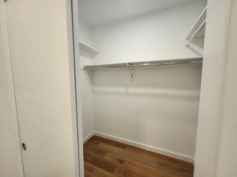 27 Freeway Dr E #45E — Photo 6