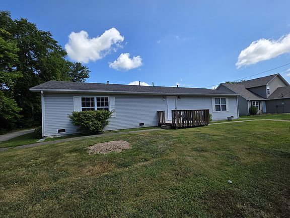 2nd image of 203 E Johnson Ave