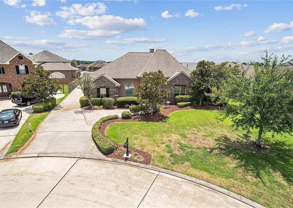 1st image of 118 Lavender Ct