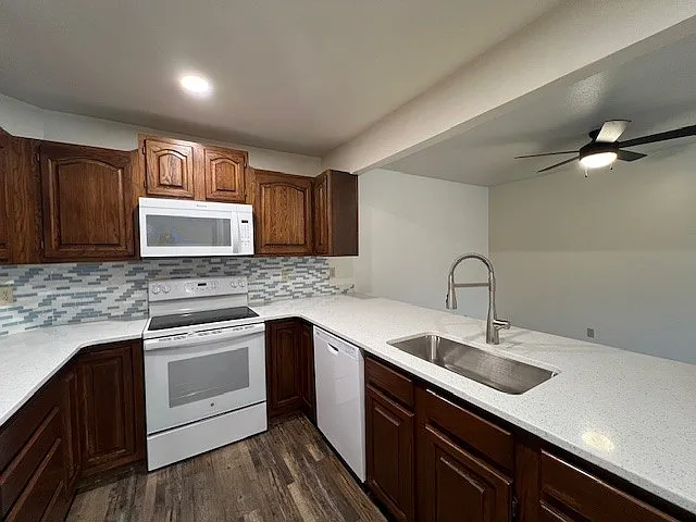 3951 Fairway Hills Dr — Photo 7