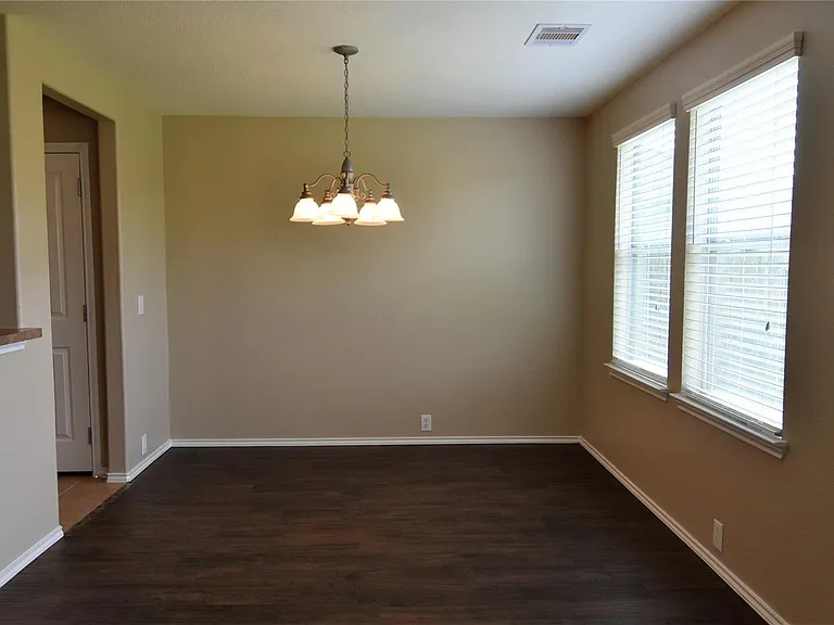 834 Honeysuckle Vine Dr — Photo 6