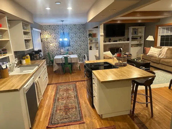 (undisclosed Address), Saint Anthony, MN 55418