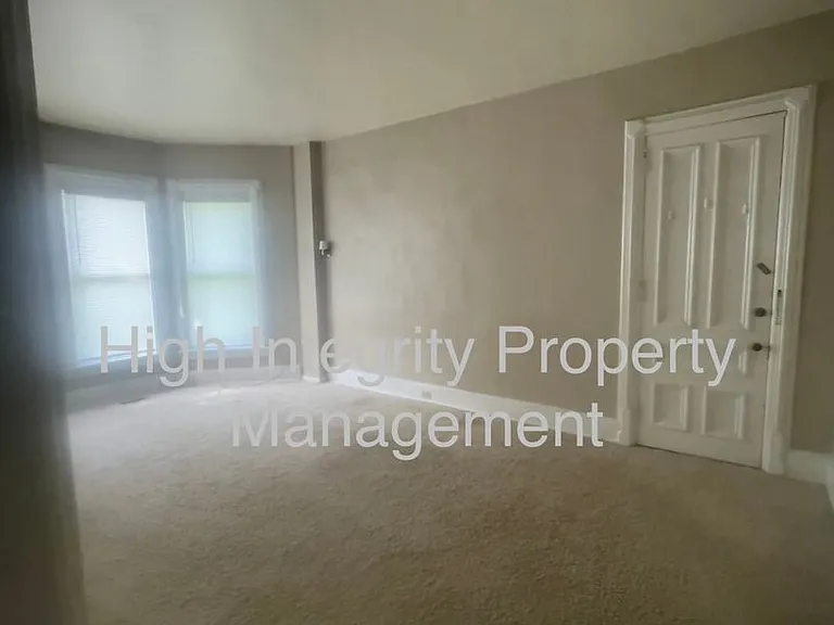 410 Maple Ave — Photo 7