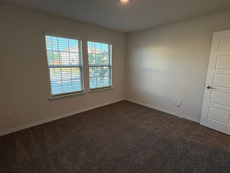 610 Union Dr — Photo 20