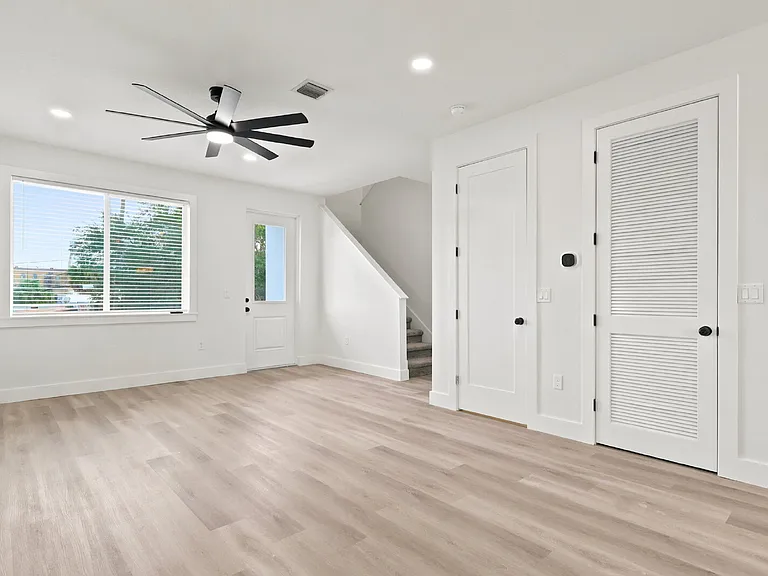 2138 W Nassau St #2 — Photo 9