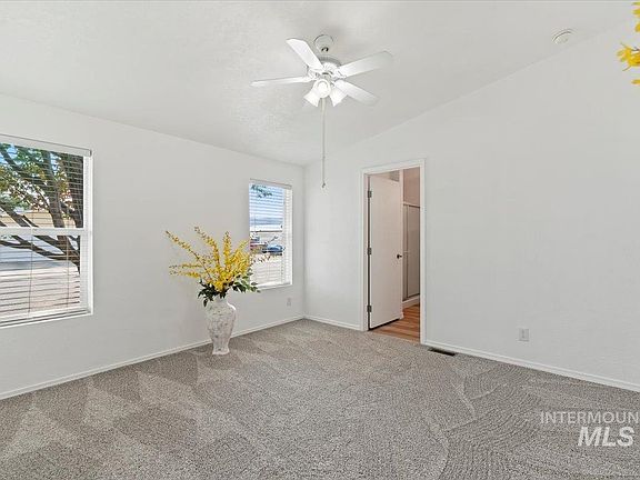 4th image of 1331 S American Ave