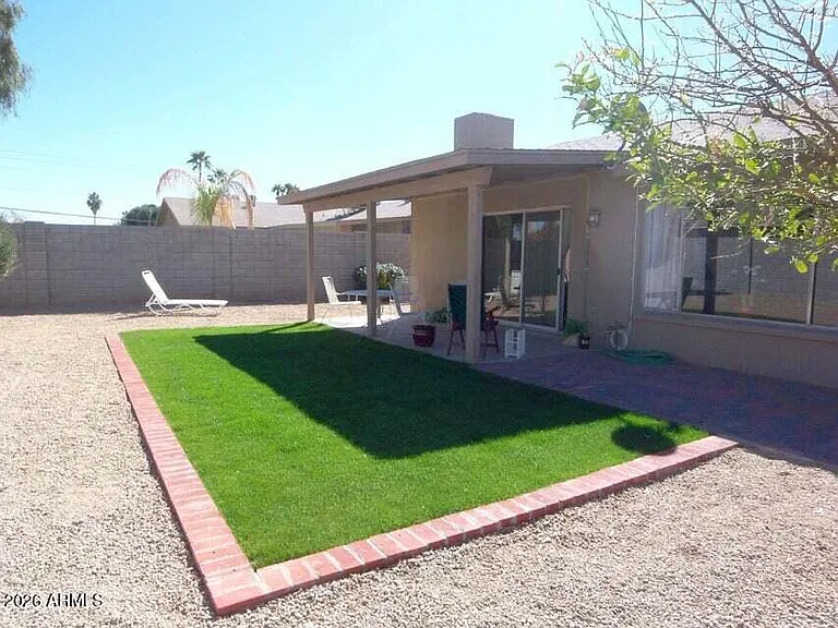 5118 E Gelding Dr — Photo 2