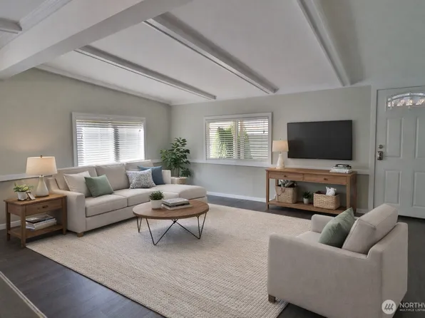 2500 S 370 Street #12, Federal Way, WA 98003