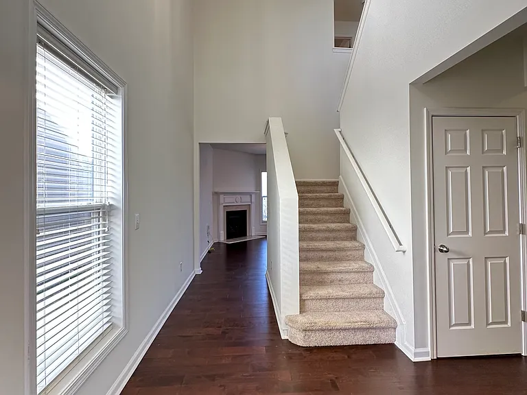 5745 Sterling Ct — Photo 3