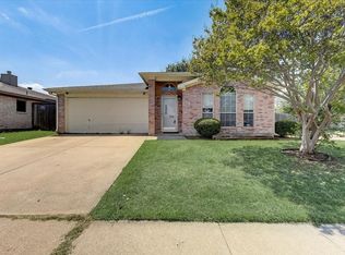 5900 Tidewater Dr, Arlington, TX 76018