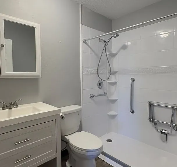 1320 Belmont Ave — Photo 9