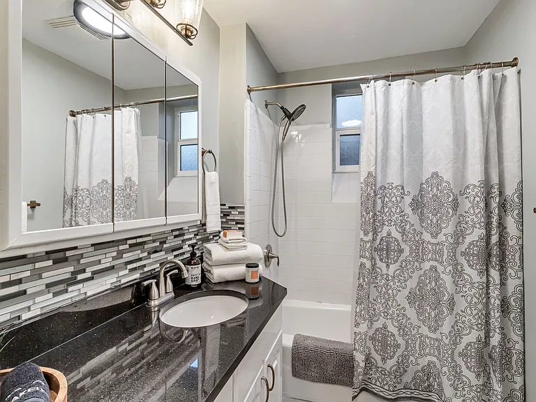 678 E 3rd Ave #1 — Photo 9